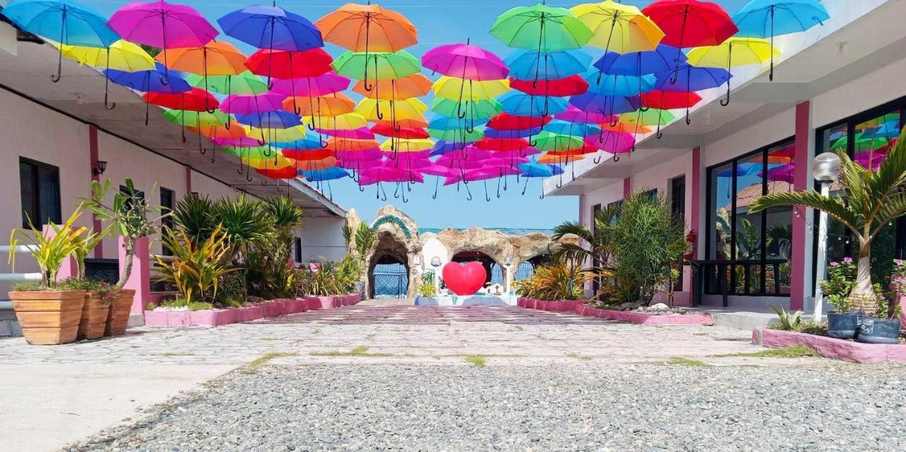 Belle'S Beach Resort Bolinao Екстер'єр фото